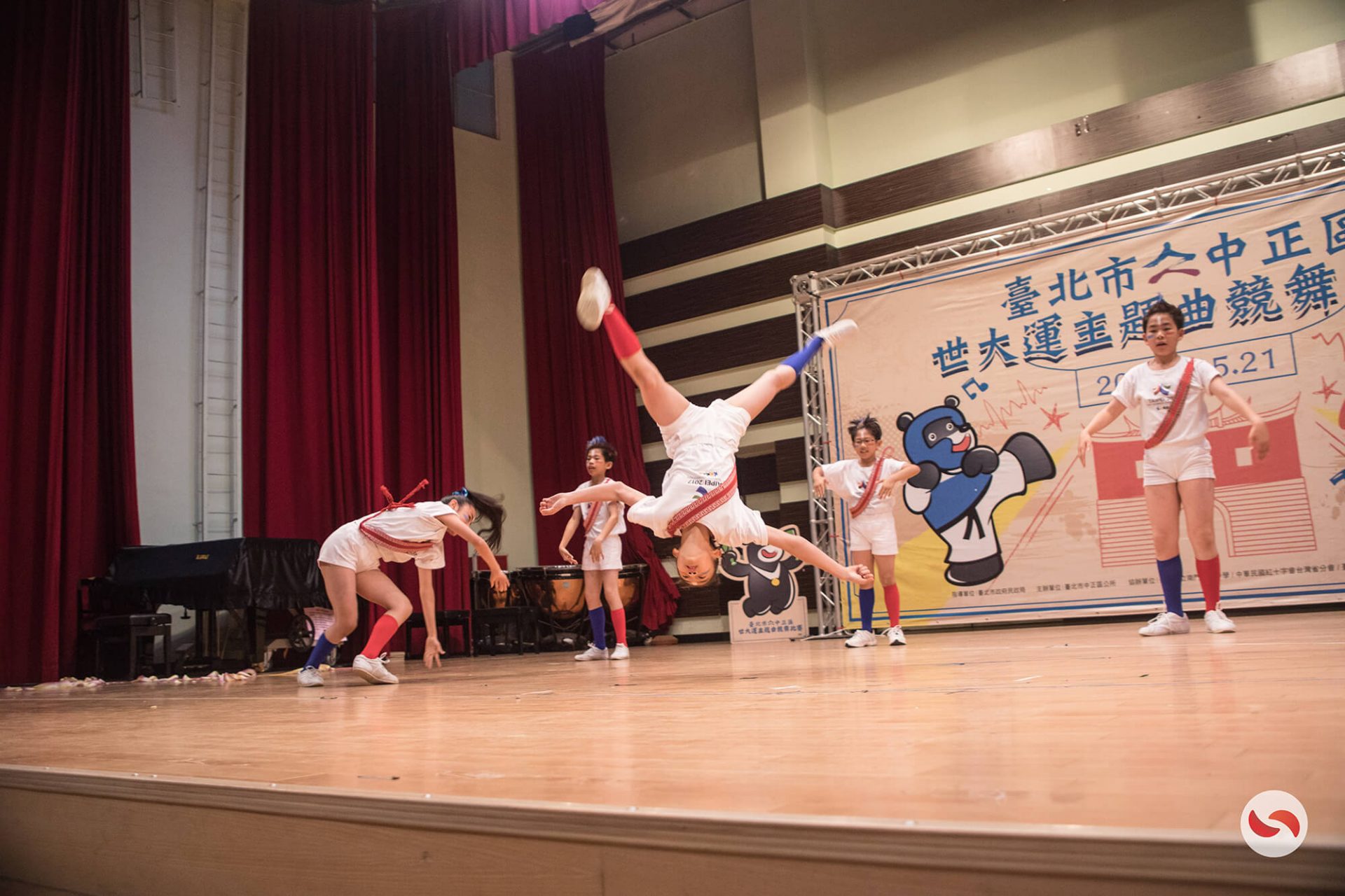 寶宥是一群企劃、設計、影像、硬體技術人員的集合,統籌整合您活動上一切的需求,是您活動上最可靠的選擇